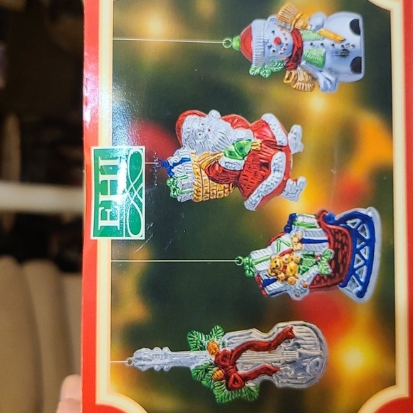 Christmas tree ornaments - Picture 1 of 7